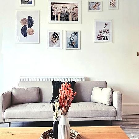 Spacious Haven With Free Parking Glasgow Buitenkant foto