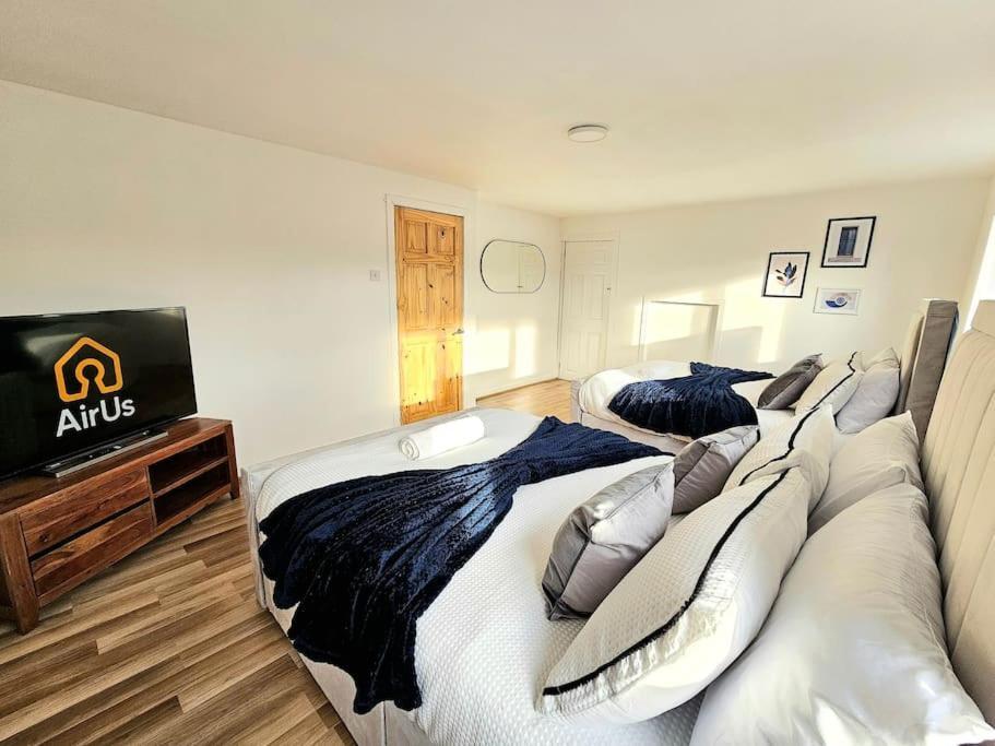 Spacious Haven With Free Parking Glasgow Buitenkant foto